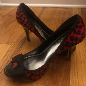 White House Black Market “Naomi” Heel